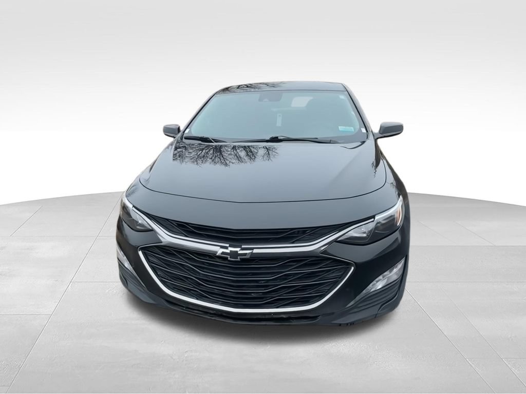 Used 2024 Chevrolet Malibu LT w/ Midnight Edition FWD image 3