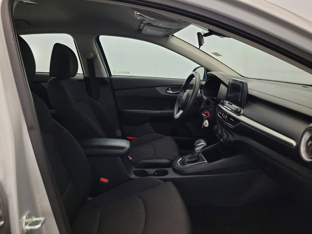 Used 2021 Kia Forte LXS FWD image 21