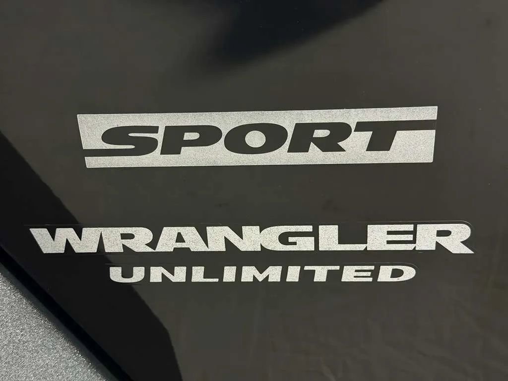 Used 2016 Jeep Wrangler Unlimited Sport w/ Quick Order Package 24S AWD/4WD image 11