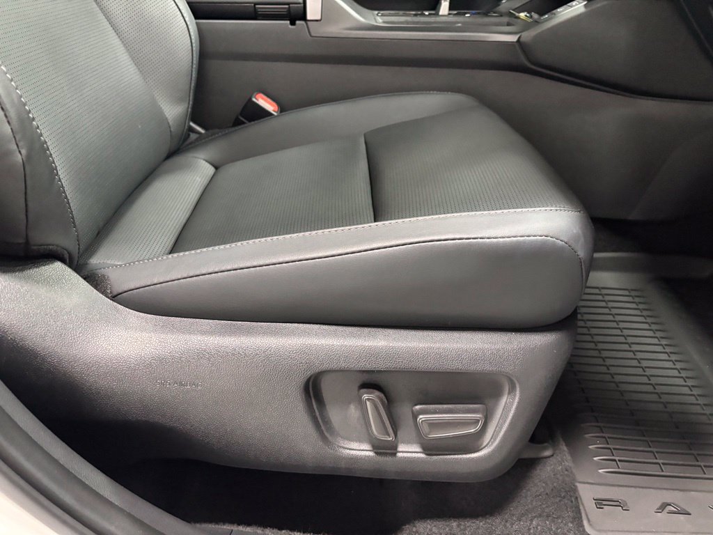 Used 2026 Toyota RAV4 Limited AWD/4WD image 54