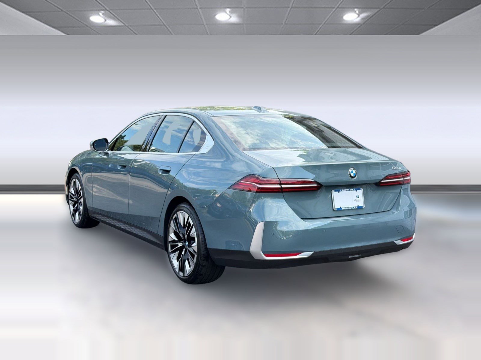 Certified 2025 BMW 530i RWD image 3