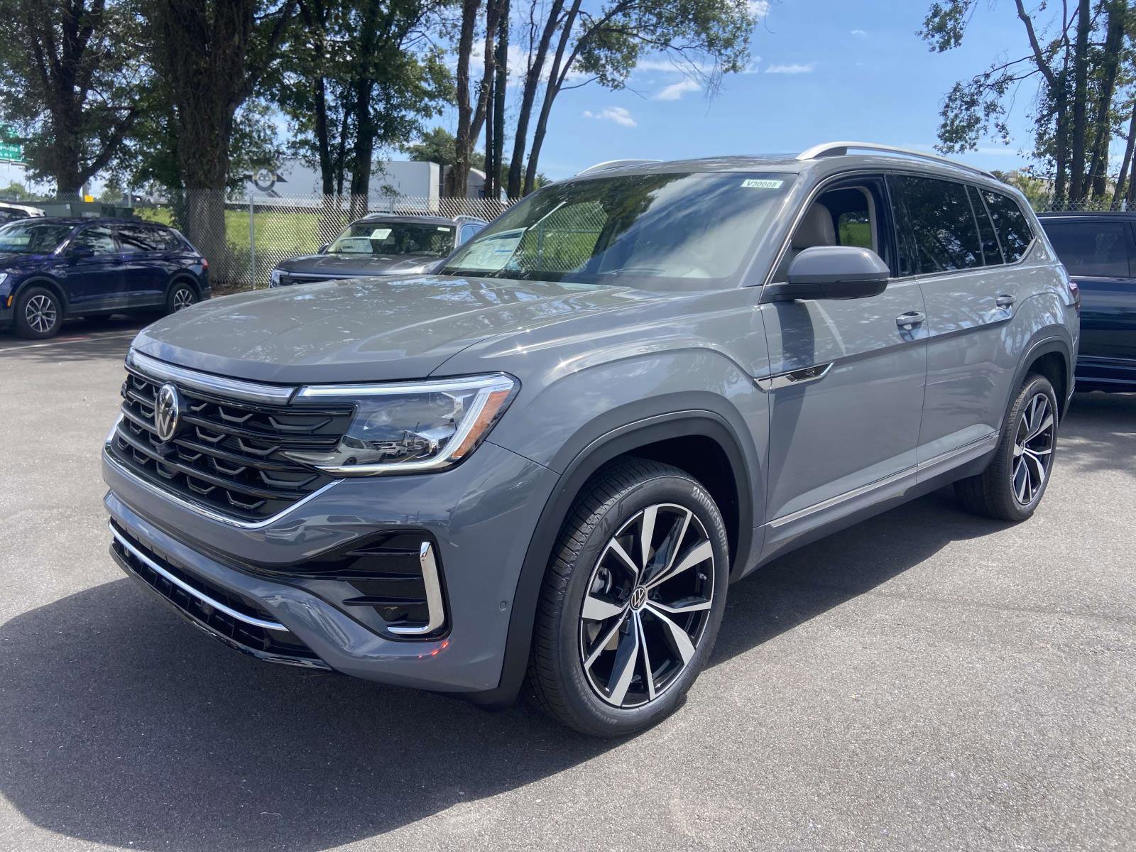 New 2026 Volkswagen Atlas SEL Premium R-Line image 3