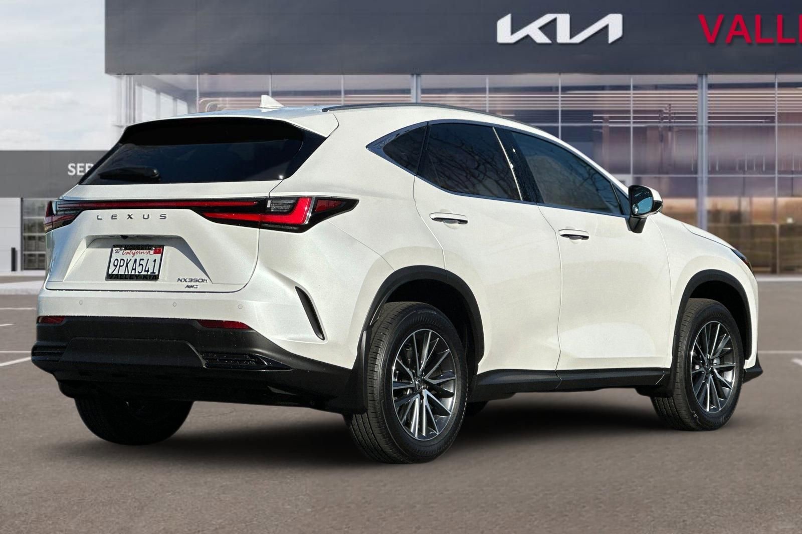 Used 2025 Lexus NX 350h AWD w/ Cold Area Package image 4