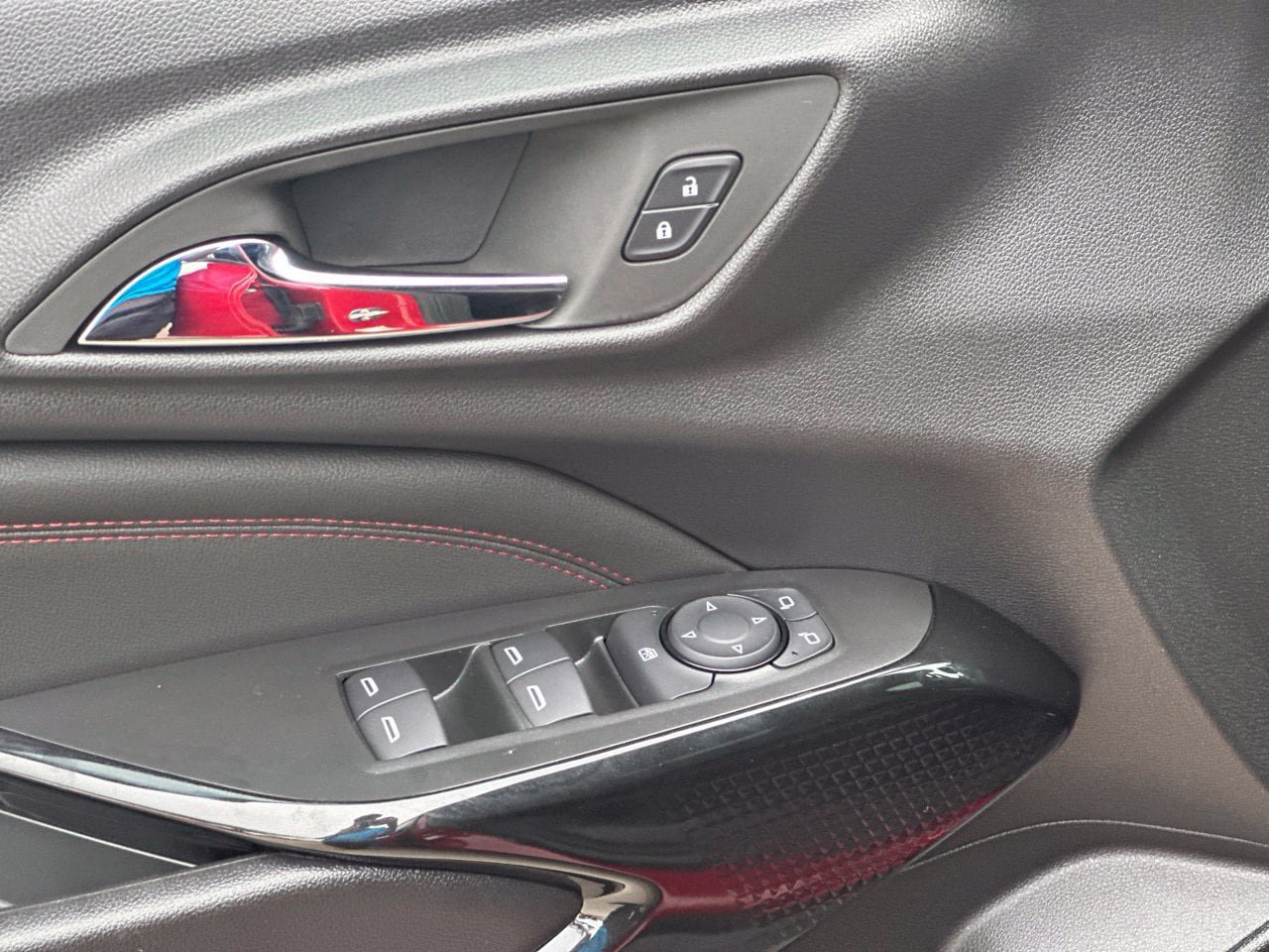 New 2026 Chevrolet Trax RS w/ Driver Confidence Package FWD image 11
