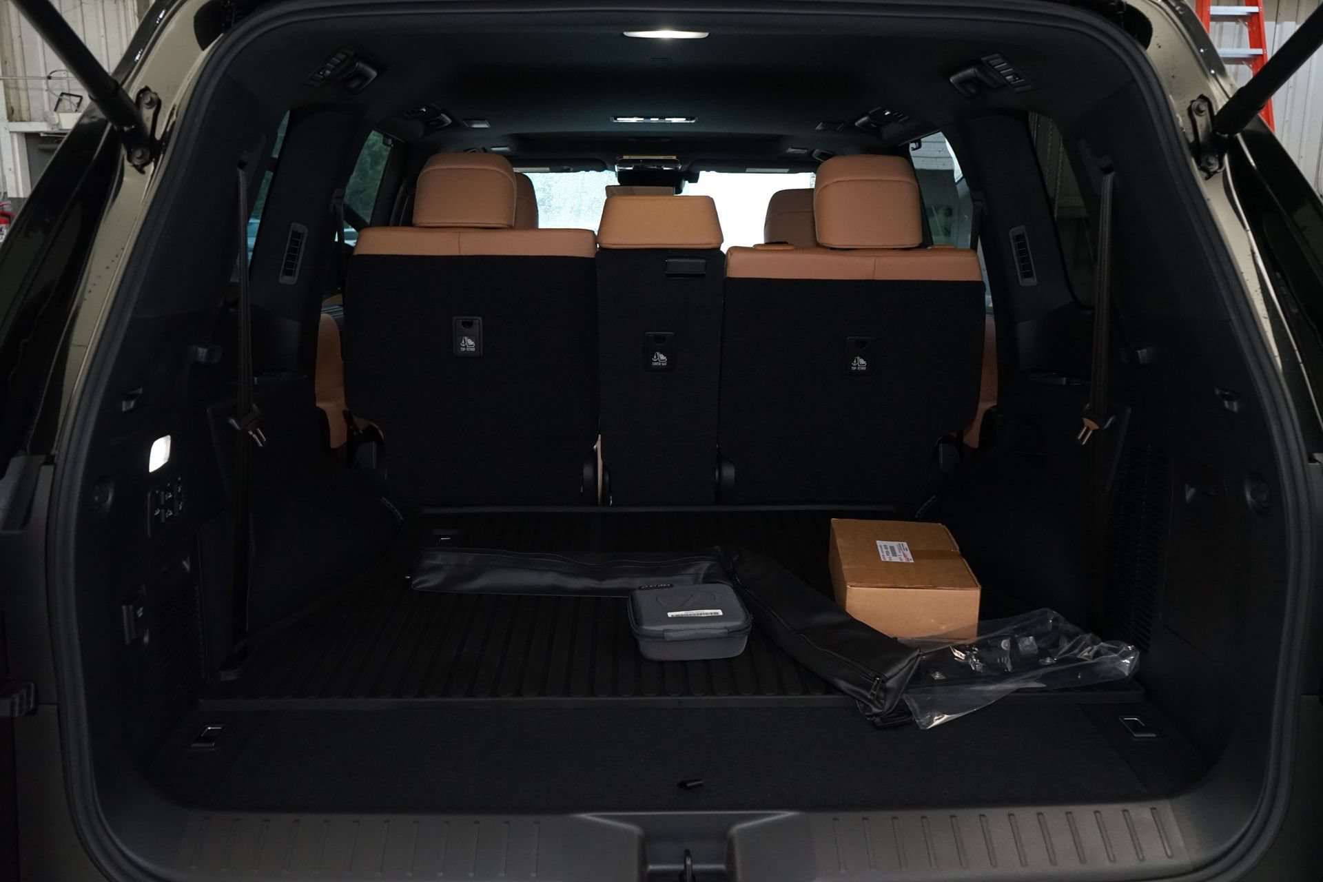 Used 2026 Lexus LX 600 4WD w/ Luxury Package image 35