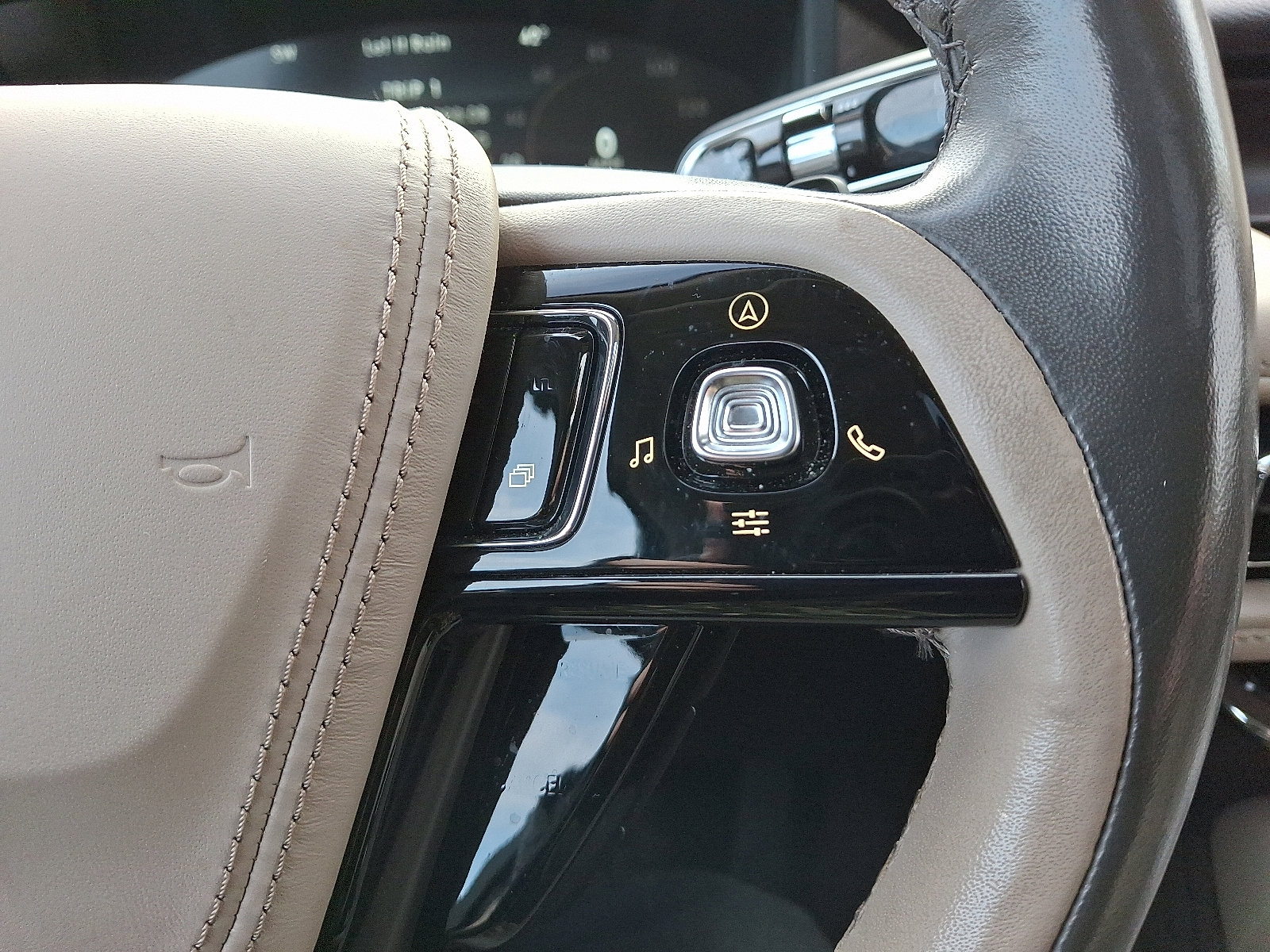 Certified 2023 Lincoln Aviator Reserve w/ Elements Package Plus image 23