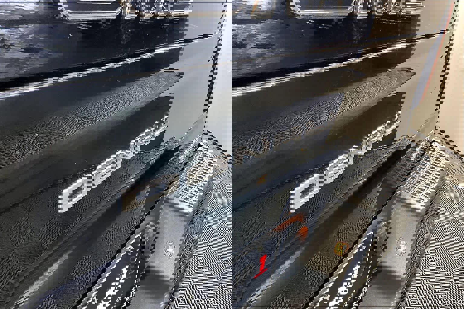 Certified 2024 GMC Sierra 2500 Denali Ultimate image 31