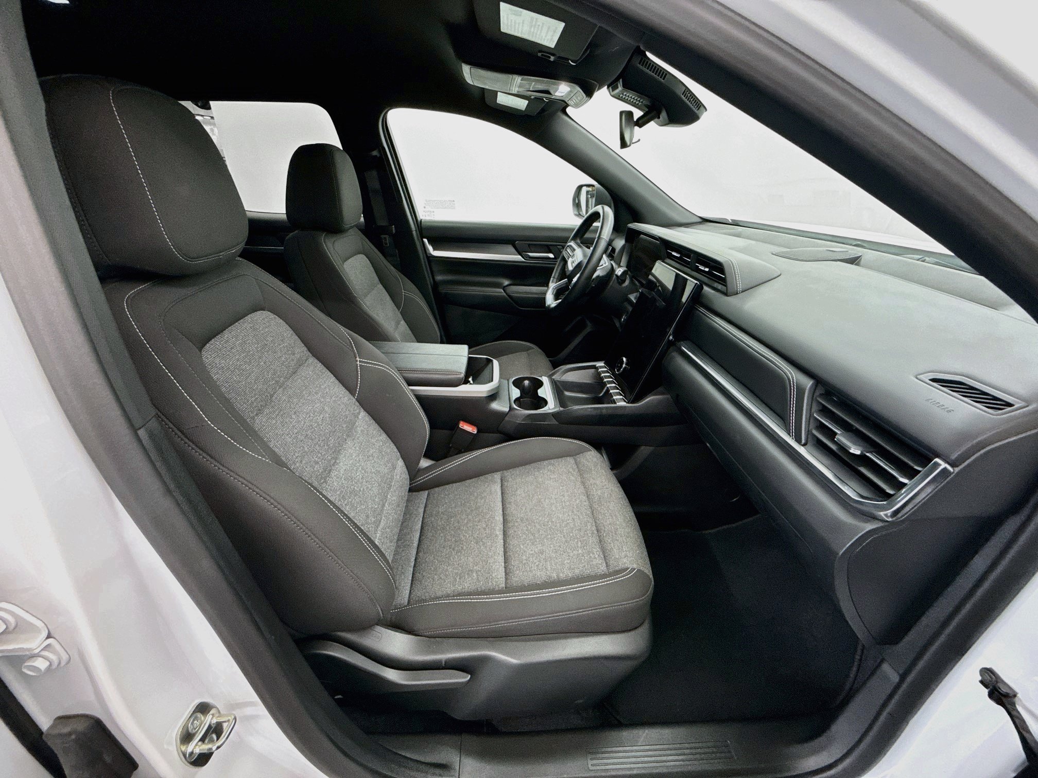 Used 2025 GMC Terrain Elevation FWD image 30