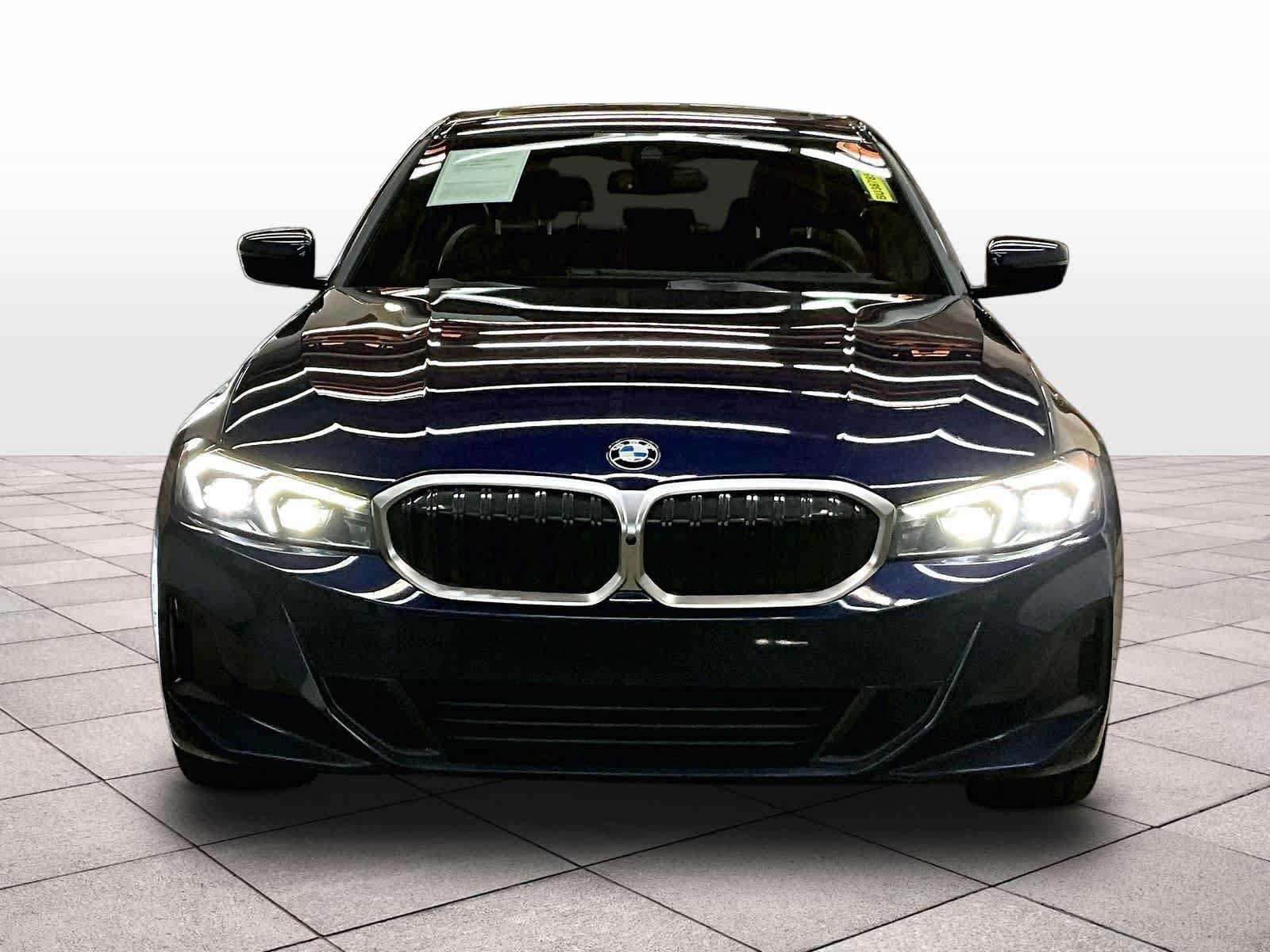 Used 2024 BMW 330i xDrive Sedan w/ Premium Package AWD/4WD image 3