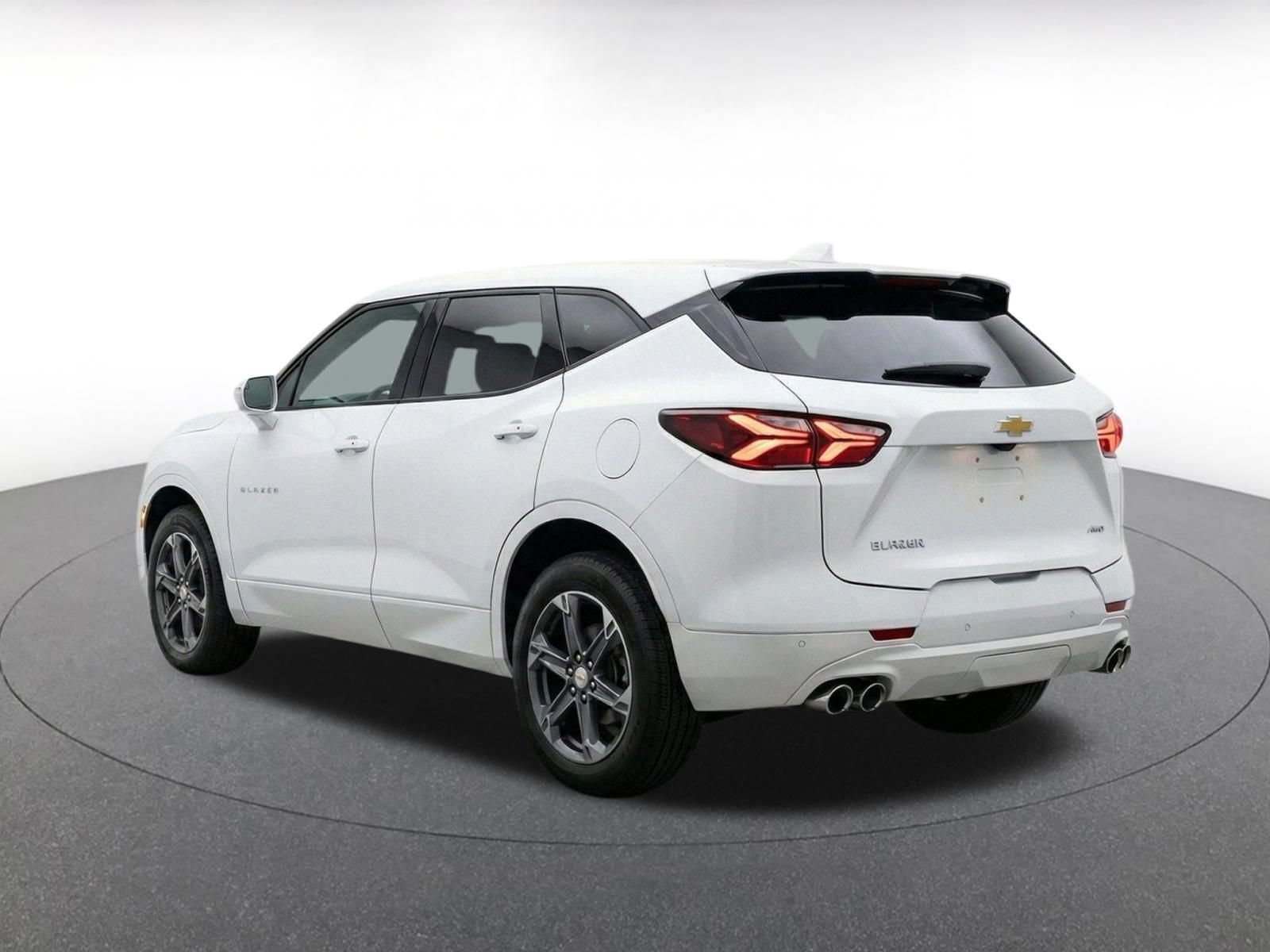 Used 2026 Chevrolet Blazer LT FWD image 6