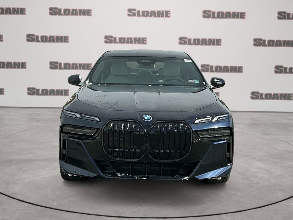 New 2026 BMW 750e xDrive w/ Premium Package image 8