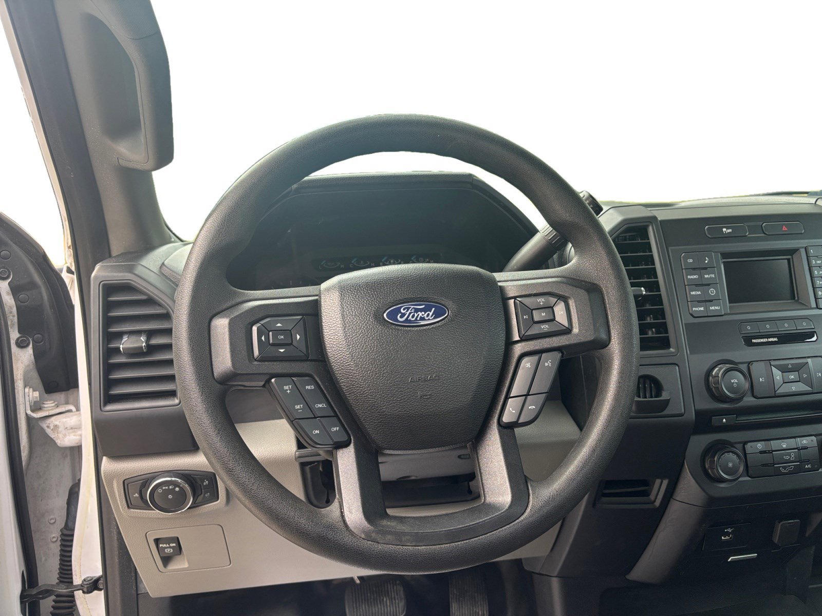 Used 2017 Ford F150 XL w/ Equipment Group 101A Mid image 11