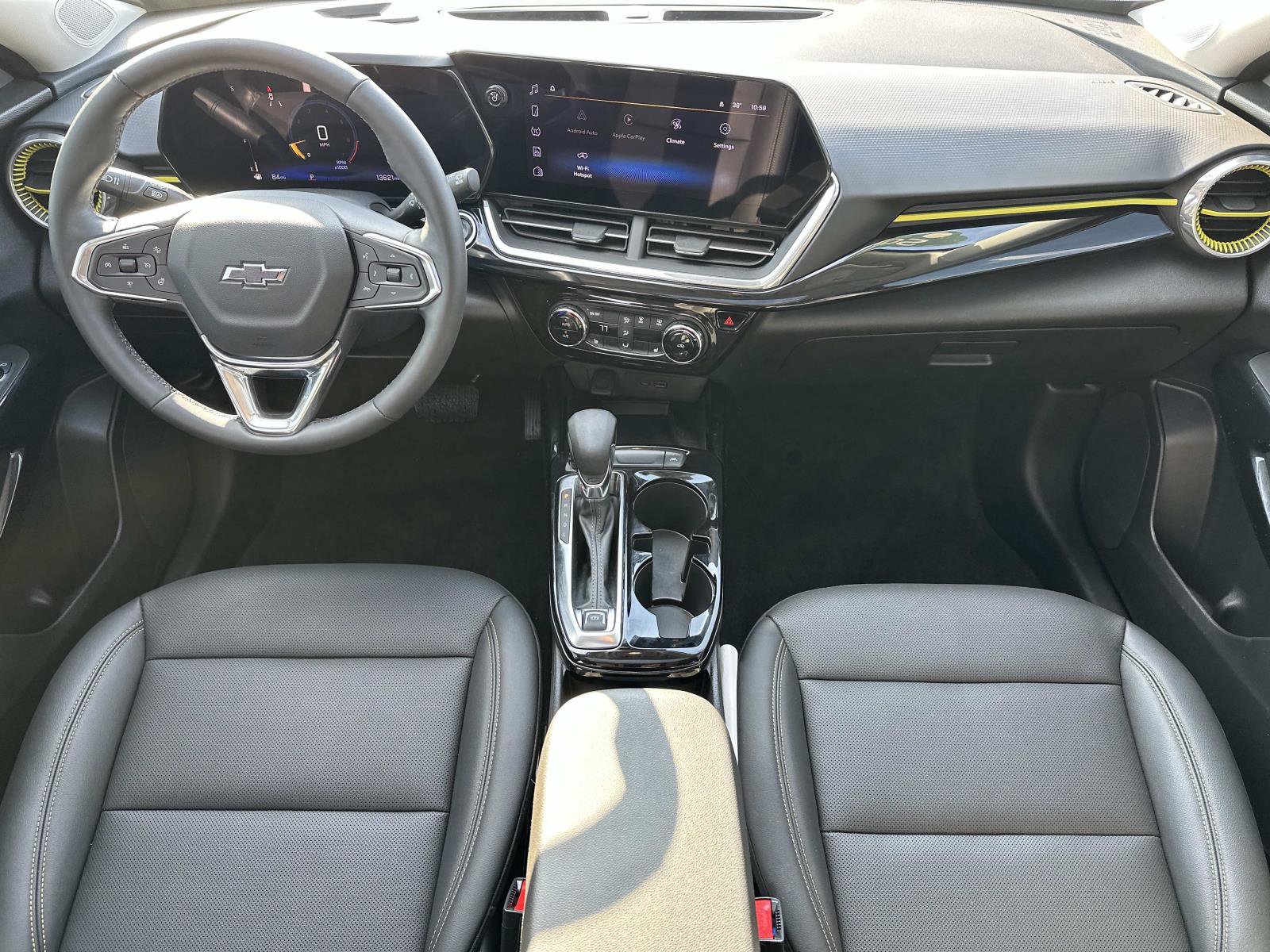 Used 2025 Chevrolet Trax ACTIV w/ Sunroof Package image 12