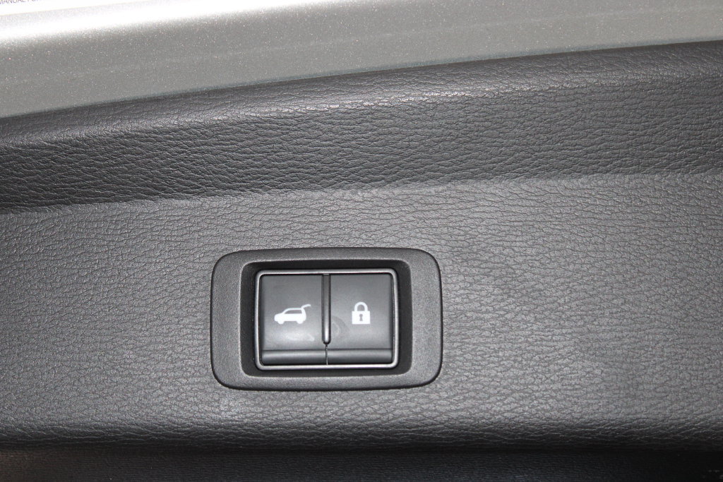Used 2025 Mitsubishi Outlander SE AWD/4WD image 27