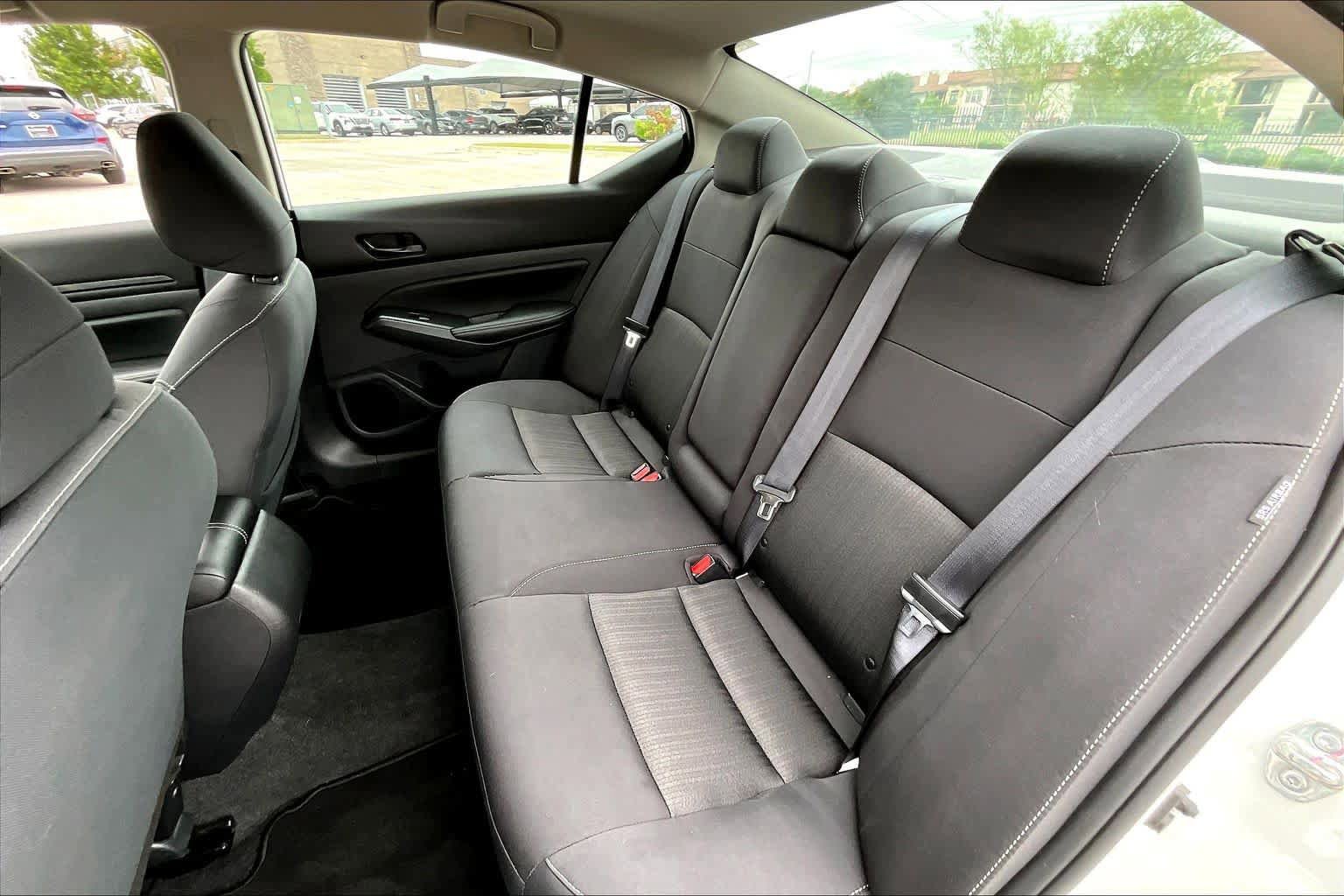 Used 2025 Nissan Altima 2.5 SV FWD image 21