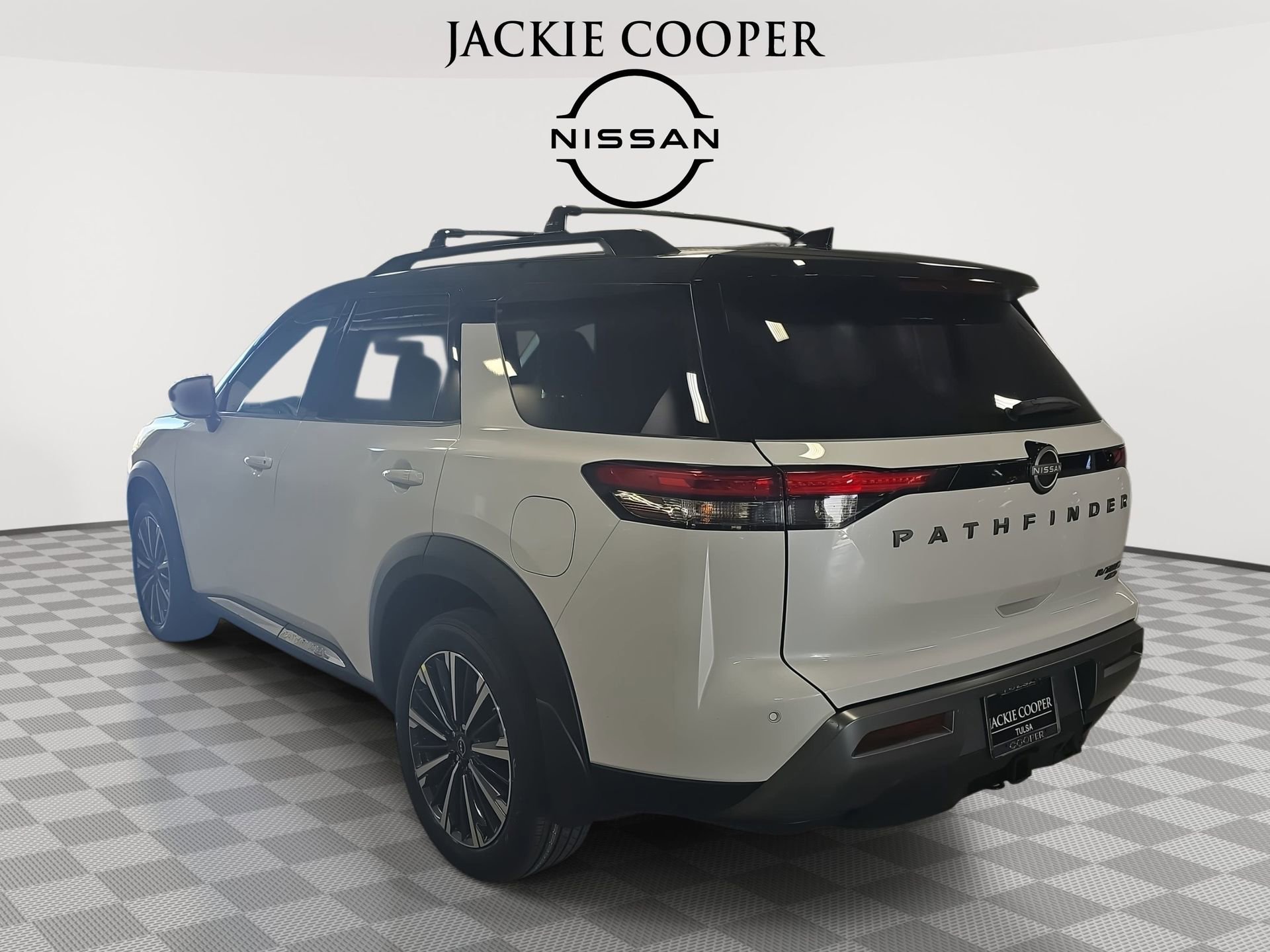 New 2026 Nissan Pathfinder Platinum image 7