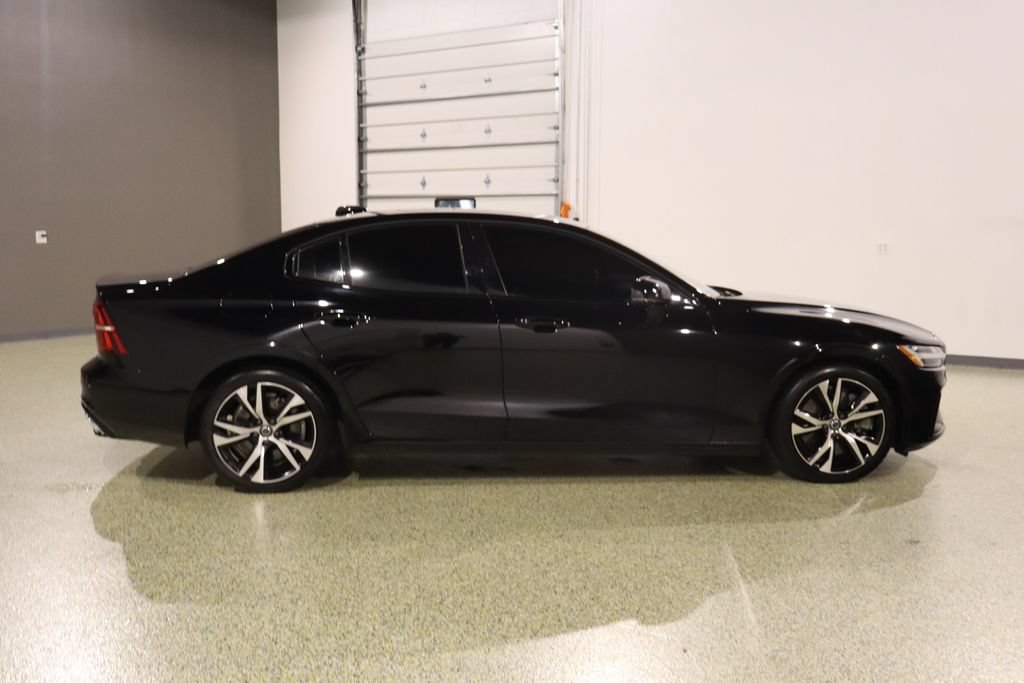 Used 2019 Volvo S60 T6 R-Design AWD/4WD image 11