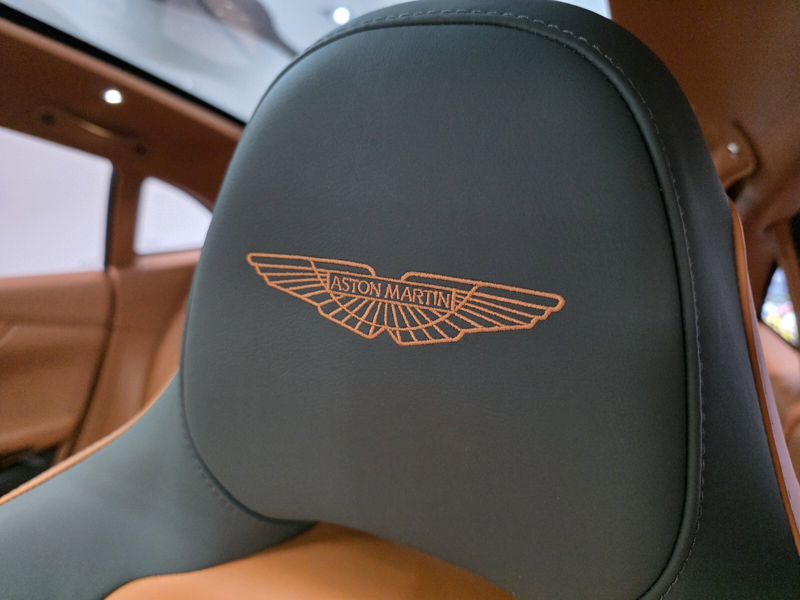 Used 2024 Aston Martin DBX 707 image 5
