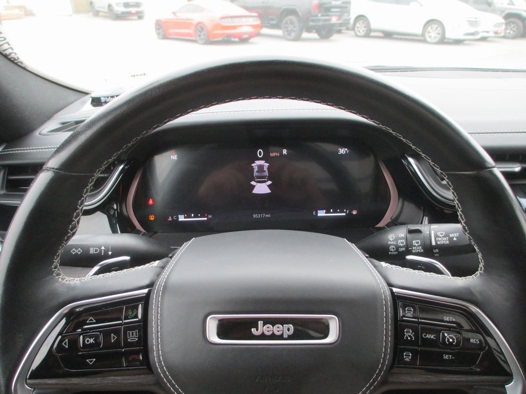 Used 2022 Jeep Grand Cherokee Overland w/ Luxury Tech Group IV image 27