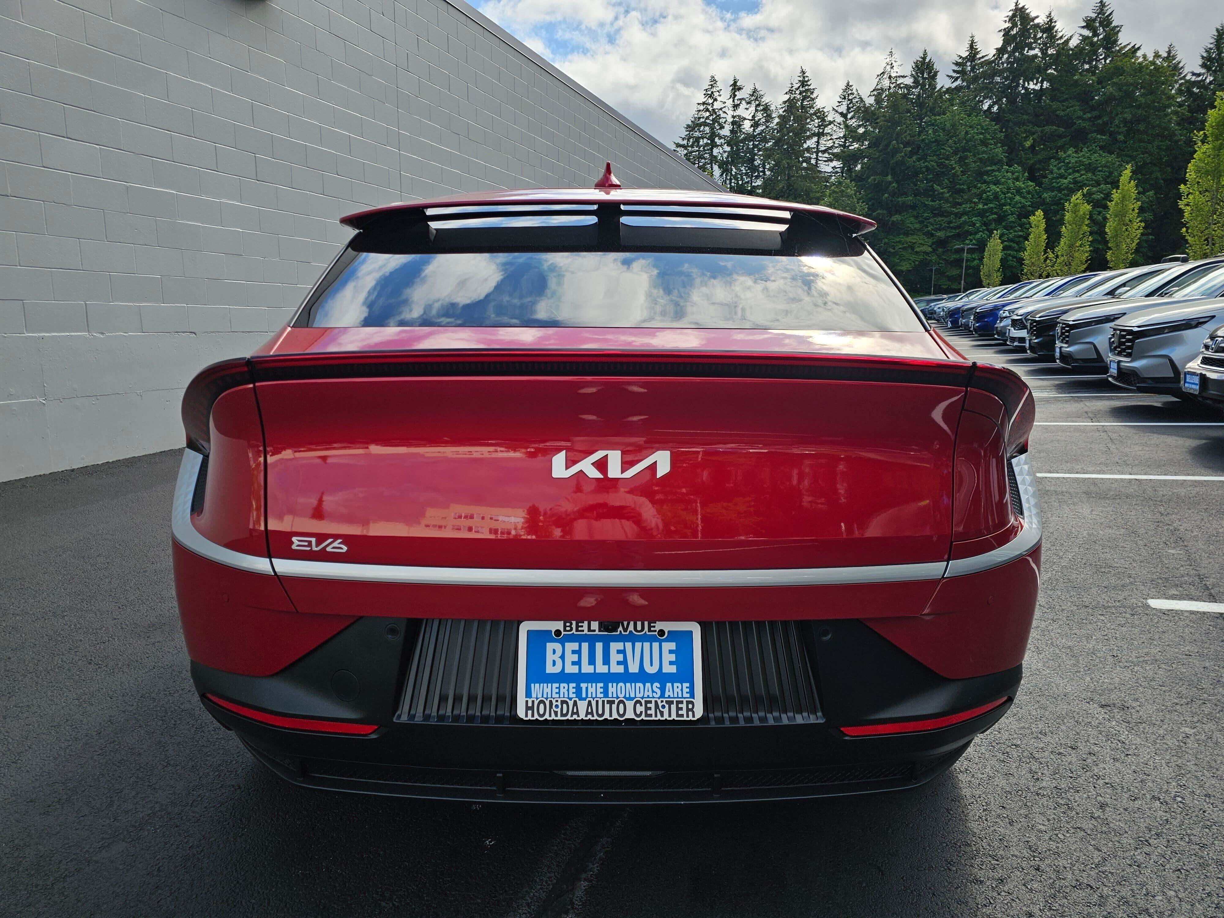 Used 2024 Kia EV6 Light AWD/4WD image 6