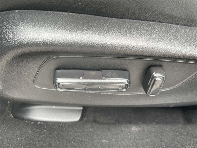 Used 2023 Honda HR-V EX-L image 17