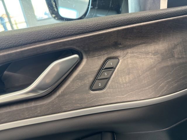 New 2026 Jeep Grand Cherokee Limited w/ Limited Altitude Package AWD/4WD image 17