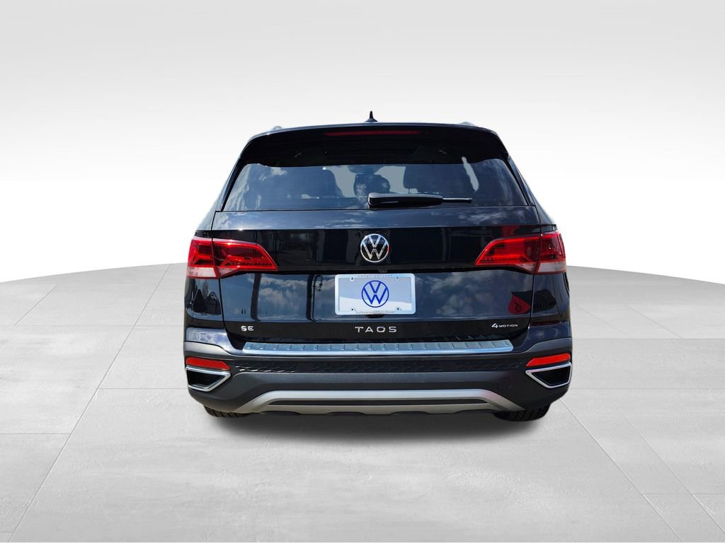 Certified 2022 Volkswagen Taos SE w/ Panoramic Sunroof Package image 6
