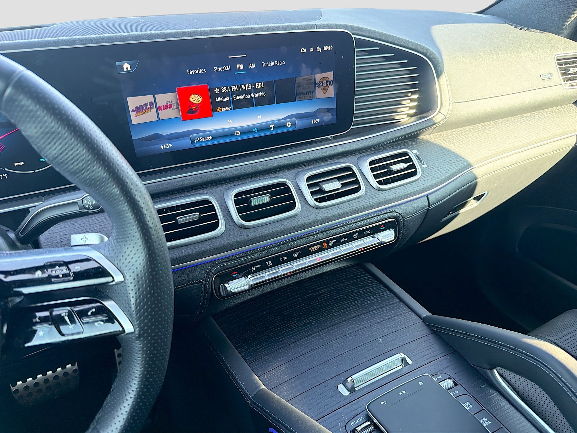 Used 2025 Mercedes-Benz GLS 580 4MATIC image 30