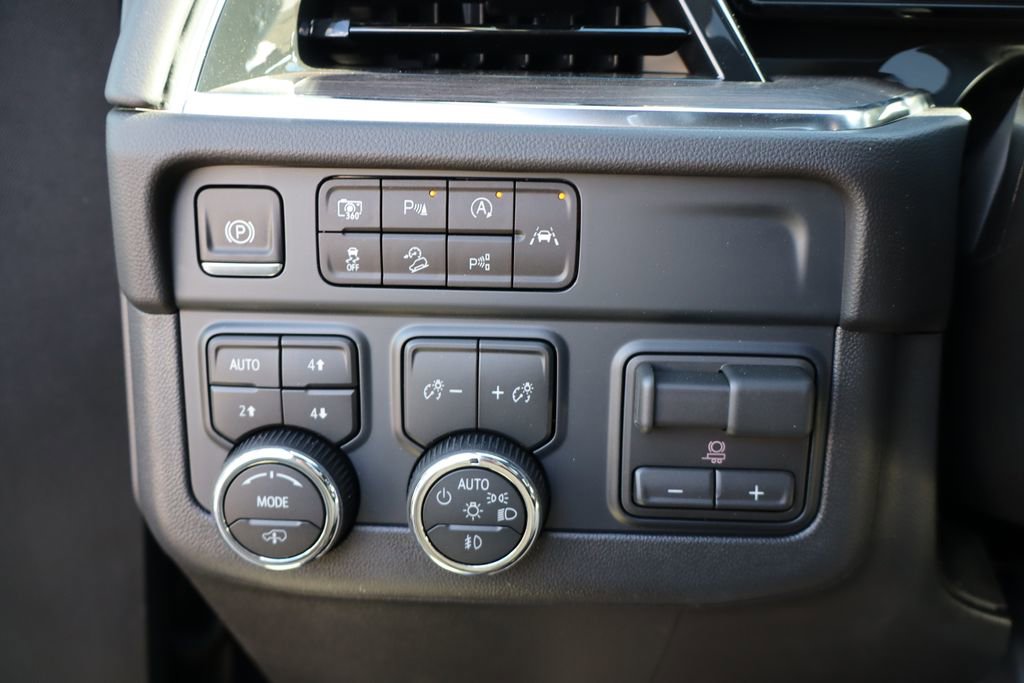 New 2026 Chevrolet Suburban Z71 w/ Z71 Off-Road Package image 16