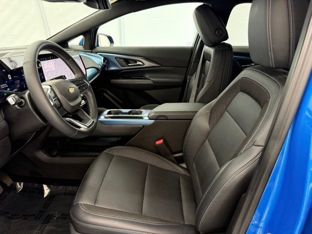 Used 2024 Chevrolet Equinox EV LT w/ LPO, Trailering Package FWD image 12