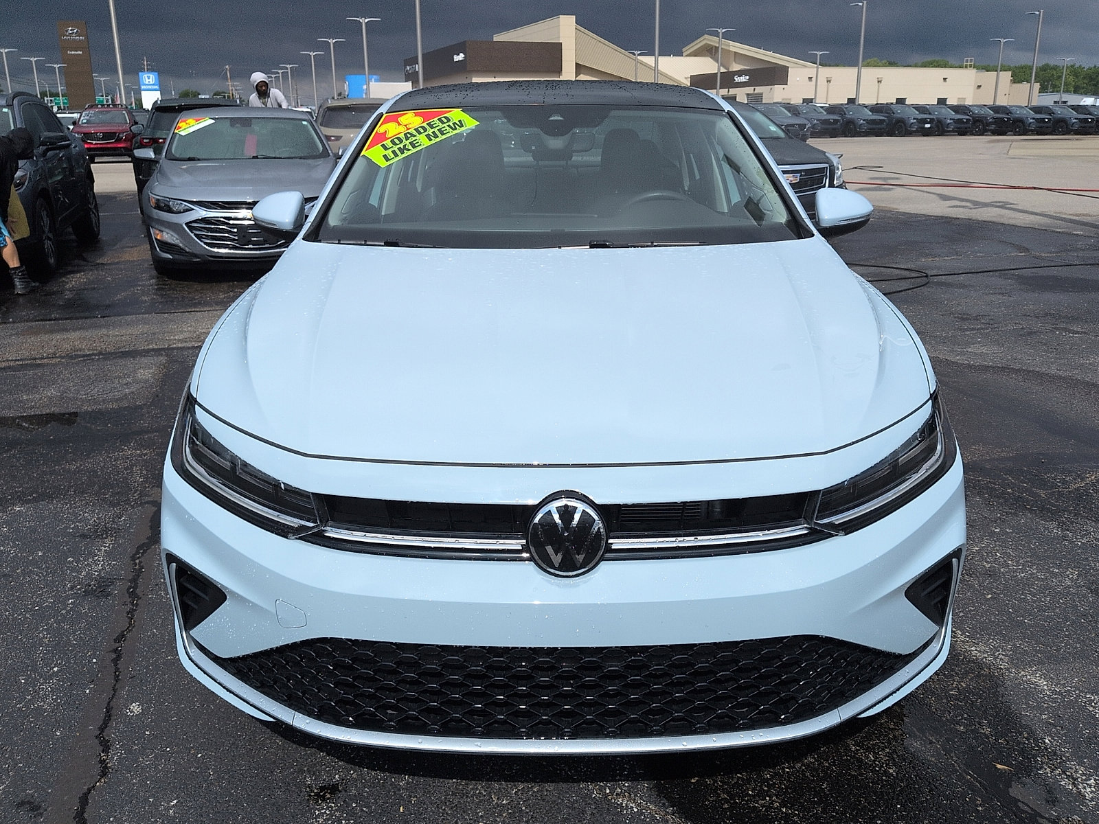 Used 2025 Volkswagen Jetta SEL FWD image 3