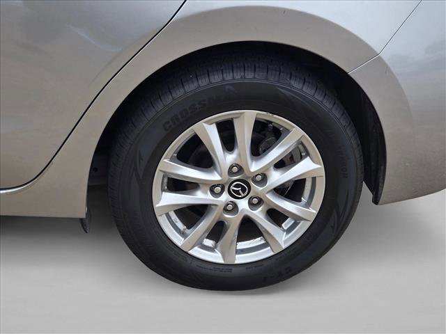 Used 2016 MAZDA MAZDA3 i Sport w/ Preferred Equipment Package FWD image 20