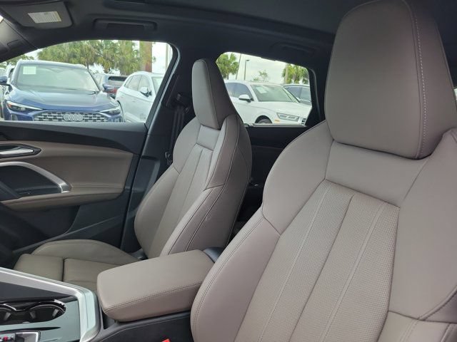 Certified 2025 Audi Q5 Premium Plus w/ Premium Plus AWD/4WD image 16