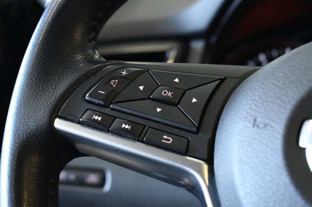 Used 2019 Nissan Rogue SV AWD/4WD image 29