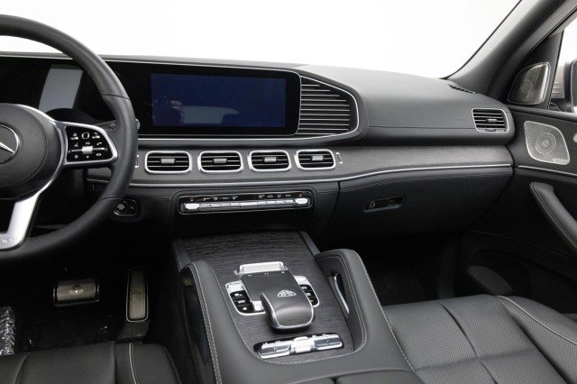 Used 2022 Mercedes-Benz Maybach GLS 600 4MATIC image 14