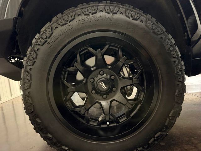 Used 2023 Toyota Tundra Platinum AWD/4WD image 11