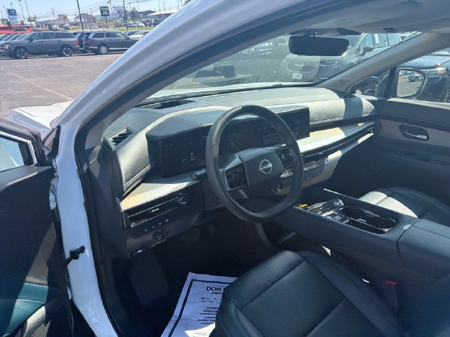 Certified 2025 Nissan Murano Platinum w/ Cargo Package AWD/4WD image 16