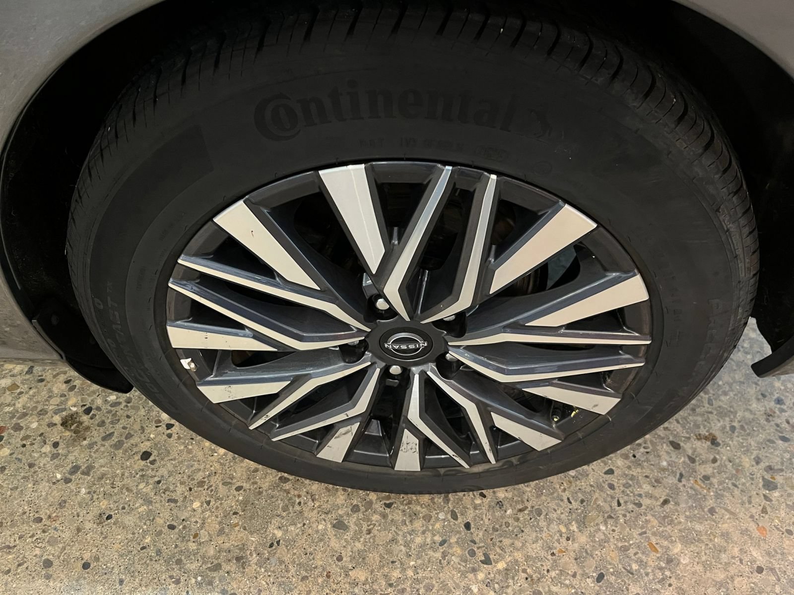 Used 2025 Nissan Altima 2.5 SV FWD image 29