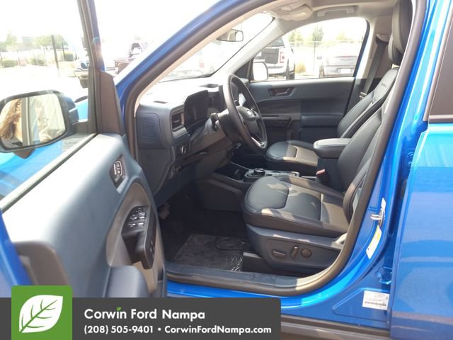 New 2025 Ford Maverick Lariat w/ Black Appearance Package image 9