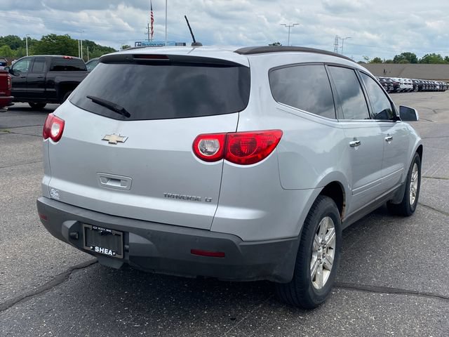 Used 2011 Chevrolet Traverse LT w/ Personal Connectivity Package FWD image 2