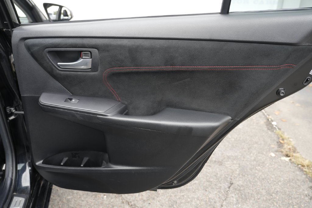 Used 2015 Toyota Camry XSE FWD image 37