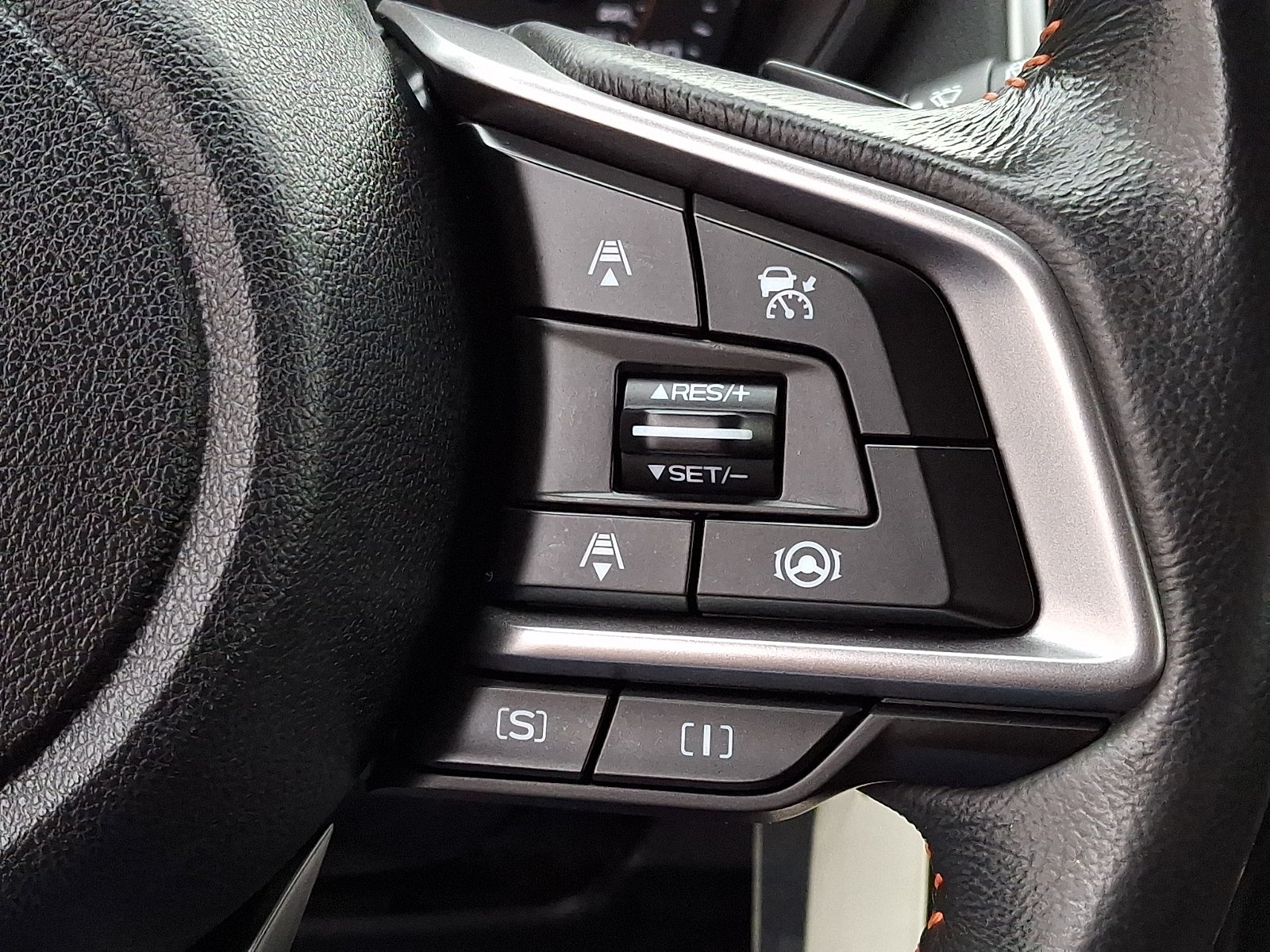 Used 2021 Subaru Crosstrek 2.0i Premium AWD/4WD image 23