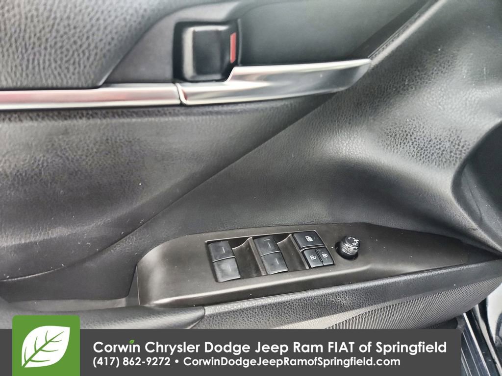 Used 2021 Toyota Camry LE image 21