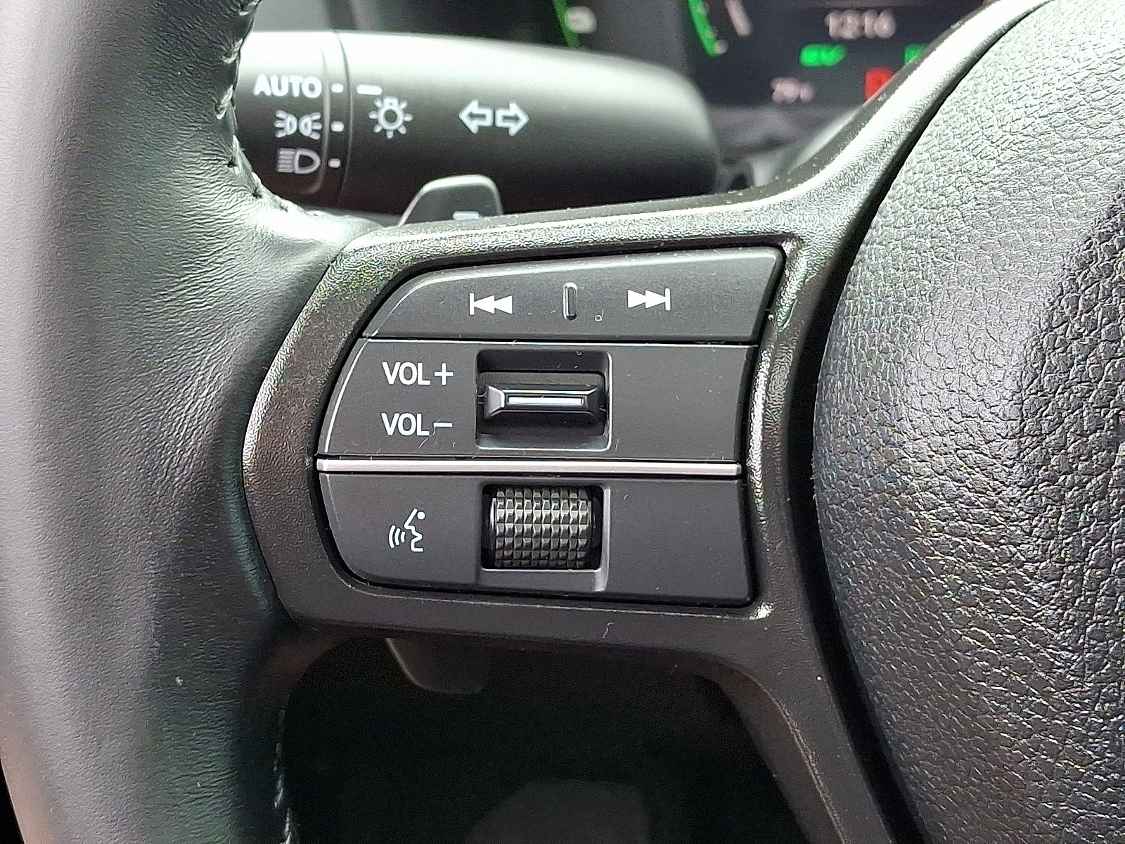 Used 2023 Honda Accord EX-L image 21