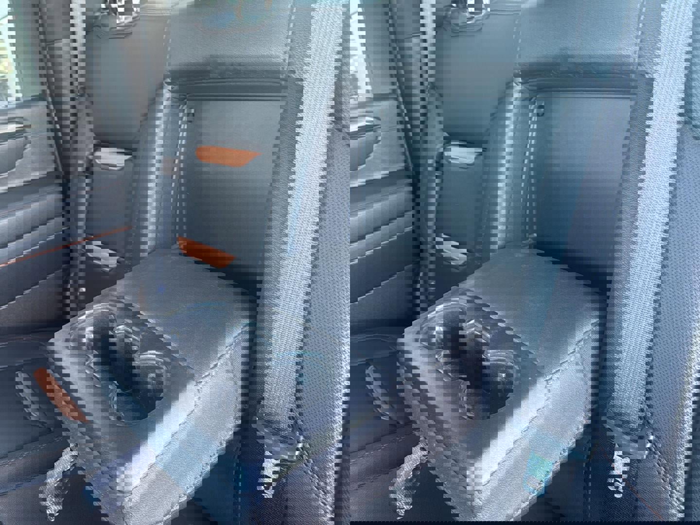 Used 2025 GMC Sierra 2500 AT4 image 17