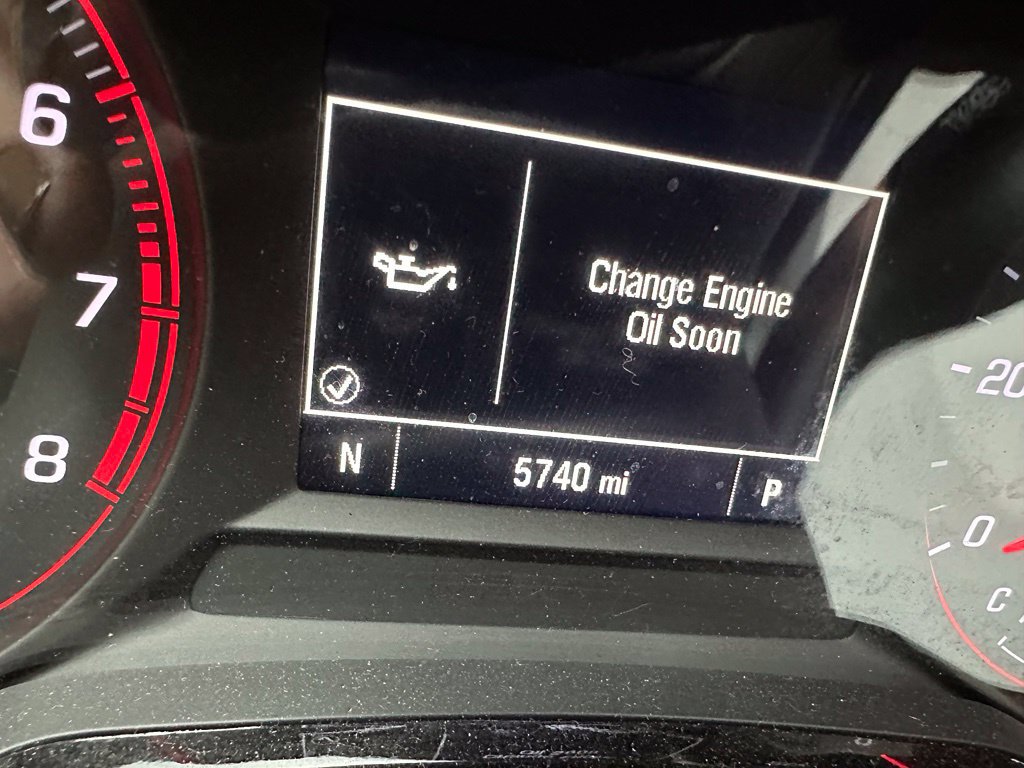 Used 2024 Chevrolet Trax RS FWD image 11