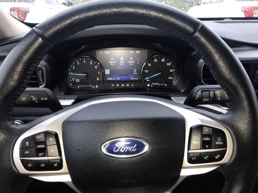 Used 2021 Ford Explorer XLT w/ Equipment Group 202A image 14