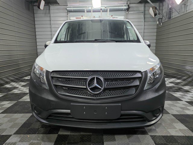 Used 2022 Mercedes-Benz Metris image 3