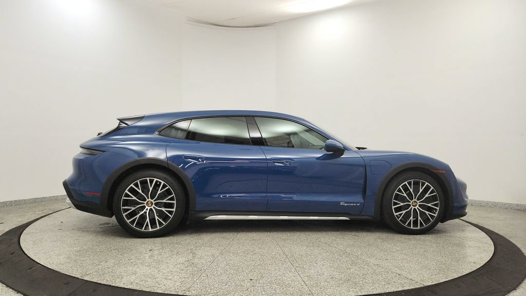 Used 2022 Porsche Taycan 4 Cross Turismo AWD/4WD image 6