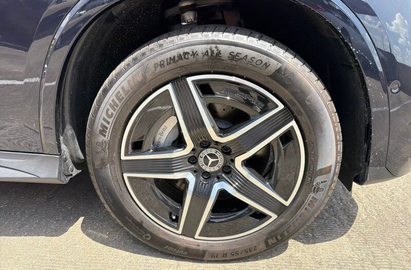 Used 2024 Mercedes-Benz GLC 300 4MATIC image 12